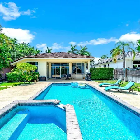 Stunning Villa Heated Pool Near Hollywood Beach